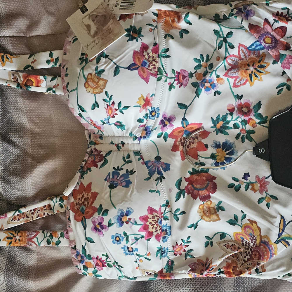 Floral Print Sleeveless Top And Bottom